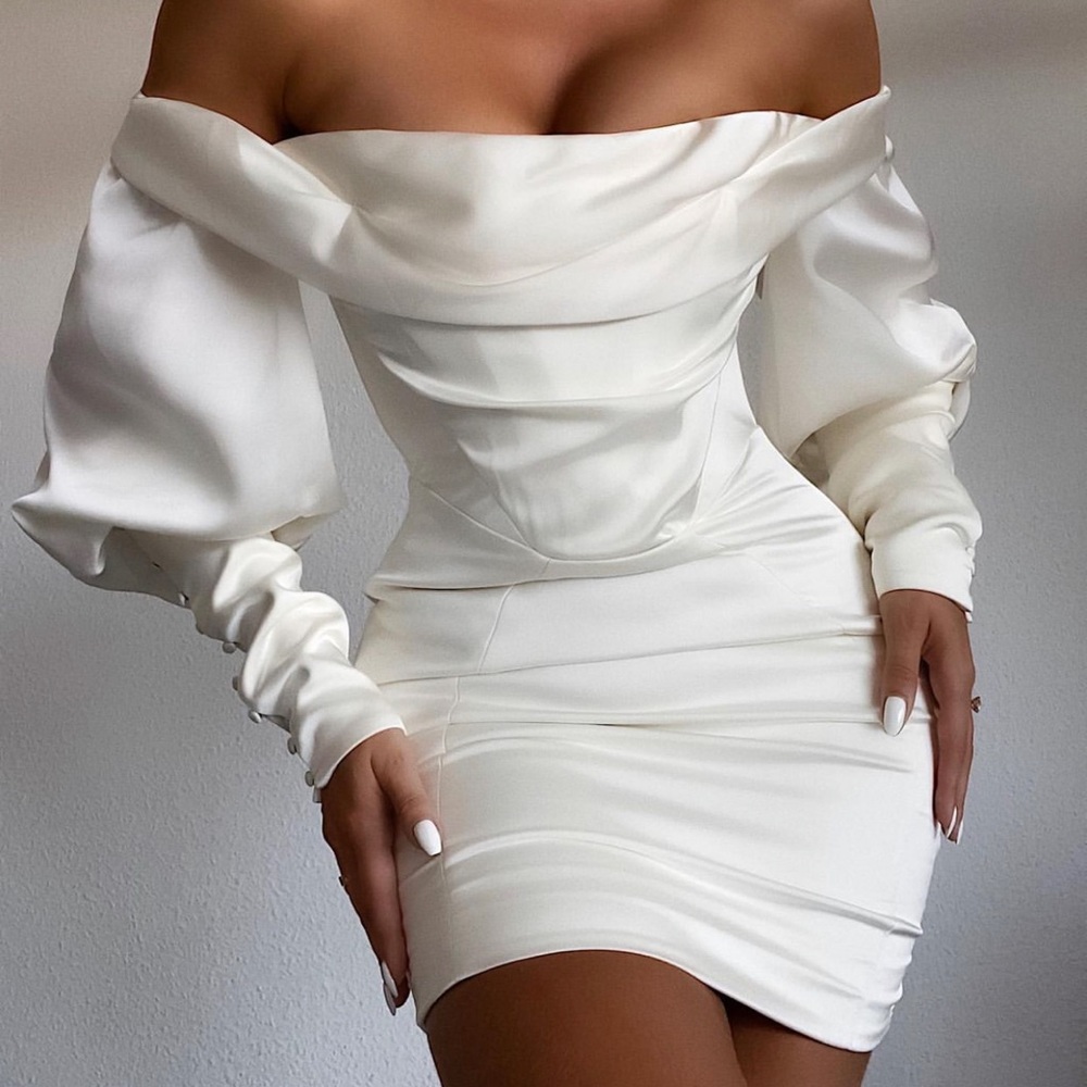 House of CB mini dress in good shape. Worn once. Comes with the box.